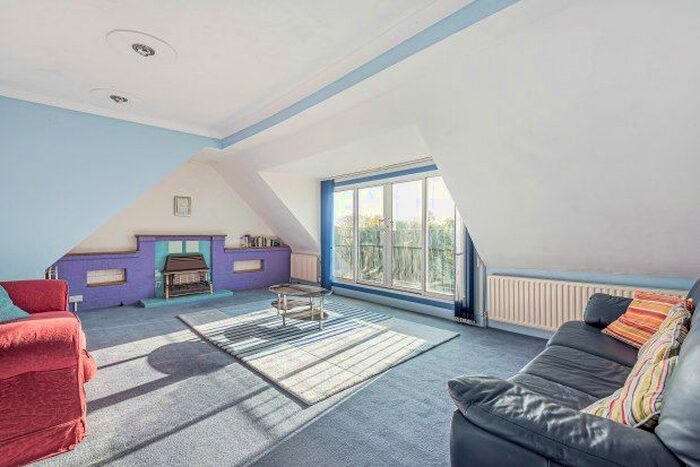 2 Bedroom Flat To Rent In Bromley Road, Bromley, BR2