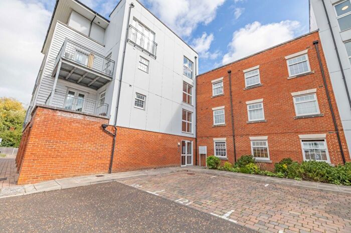 2 Bedroom Flat For Sale In Waters Edge, Canterbury, Kent, CT1
