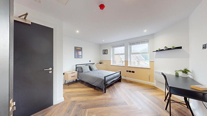 1 Bedroom Flat To Rent In Thurloe Street, Manchester, M14