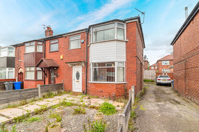 3 Bedroom End Of Terrace House For Sale In Seddon Avenue, Manchester, M18