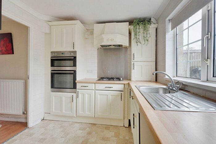 3 Bedroom Terraced House To Rent In Alcotes, Basildon, SS14