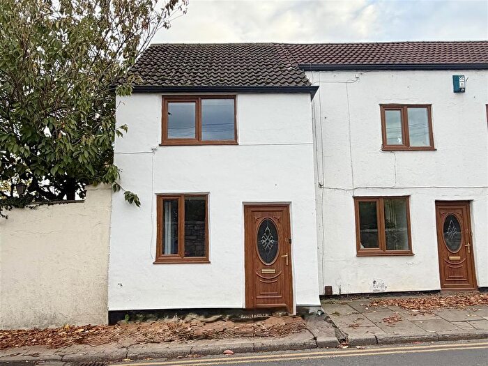 1 Bedroom Semi Detached House For Sale In Kirkgate, Sherburn In Elmet, Leeds, LS25