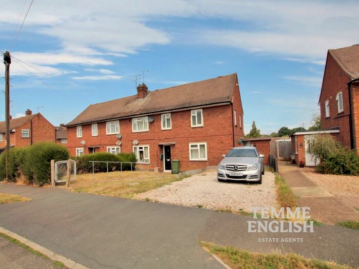 2 Bedroom Maisonette To Rent In Seven Acres, Wickford - Own Garden!, SS11