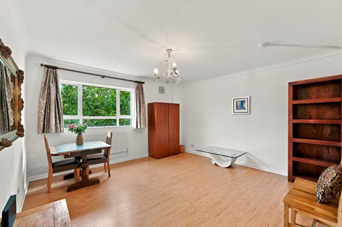 2 Bedroom Flat For Sale In Gloucester Place, Marylebone, NW1