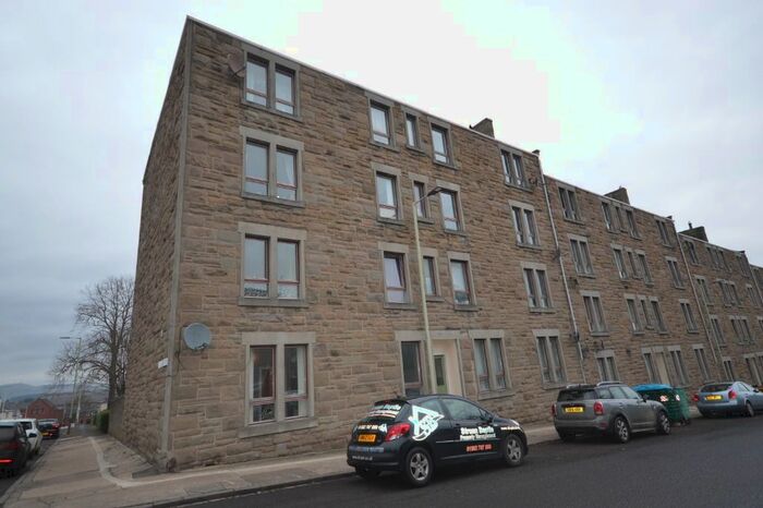 2 Bedroom Flat To Rent In Hill Street, Law, Dundee DD3