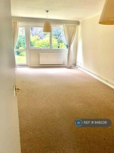 2 Bedroom Terraced House To Rent In Beechfield Court, South Croydon, CR2