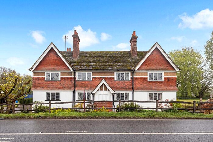 6 Bedroom Detached House For Sale In Guildford Road, Broadbridge Heath, RH12
