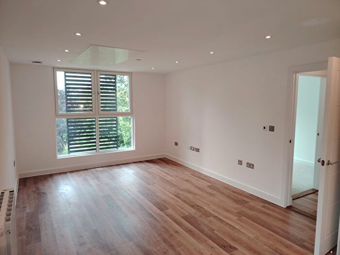 2 Bedroom Flat For Sale In Goatsbeard House, Winnall Manor Road, Winchester, Hampshire, SO23