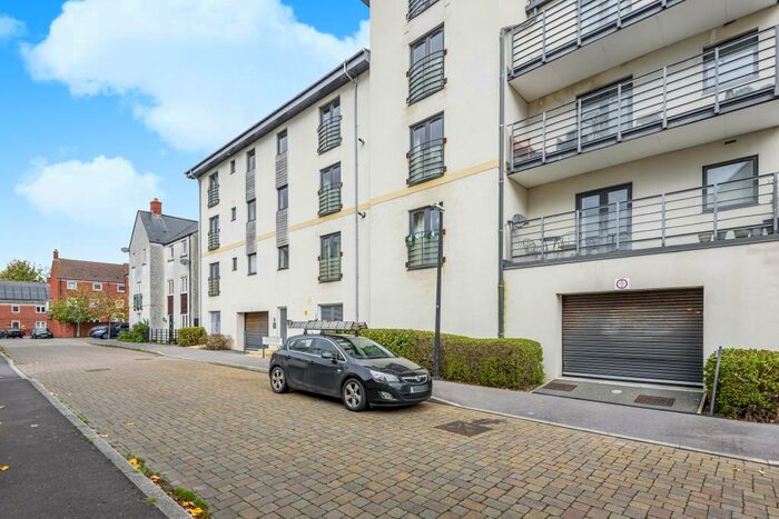 2 Bedroom Apartment To Rent In Old Town, Swindon, SN1