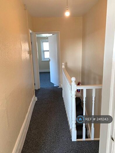 1 Bedroom Flat To Rent In Portswood Rd, Southampton, SO17