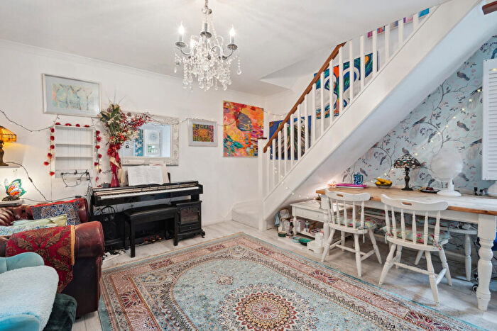 2 Bedroom Semi-Detached House To Rent In Rossendale Way, Camden Town, NW1