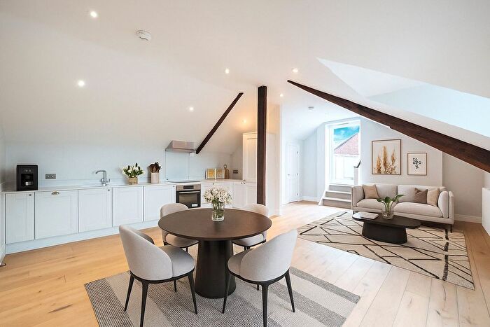 2 Bedroom Flat For Sale In St Margaret's Residences, Magdalen Road, Exeter, EX2