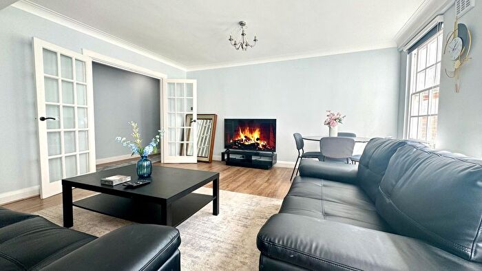 2 Bedroom Flat To Rent In Edgware Road, London, W2