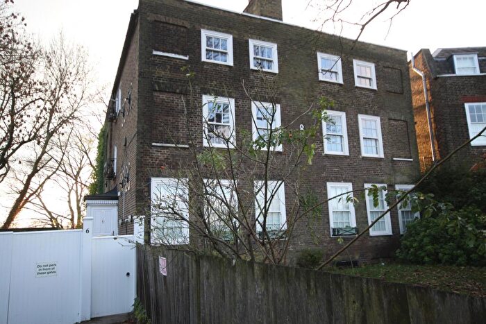 2 Bedroom Flat To Rent In Grotes Buildings, SE3