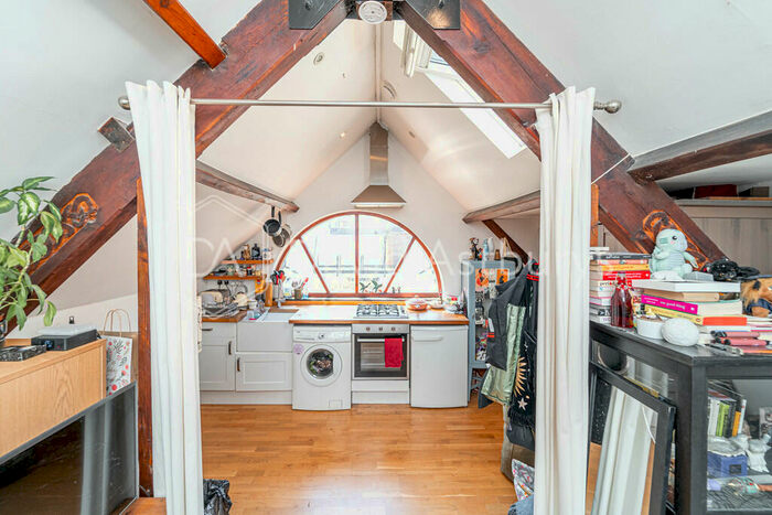 Studio To Rent In High Street, Hornsey, London, N8