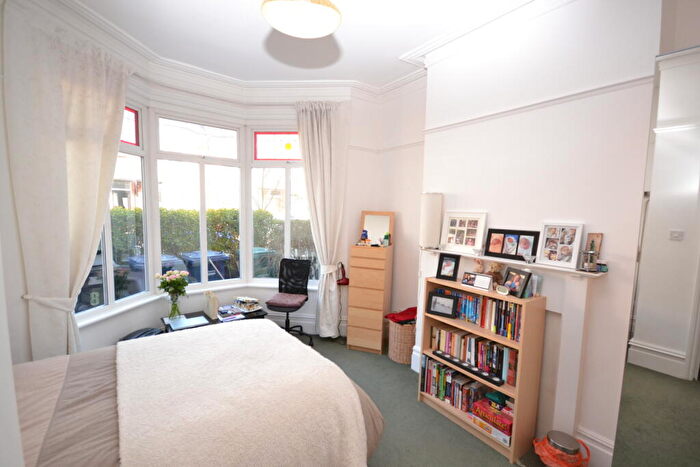2 Bedroom Apartment To Rent In Baronsmere Road, East Finchley, London, N2