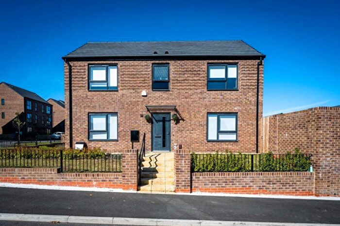 4 Bedroom Detached House To Rent In Mackworth Close, Sheffield, S2
