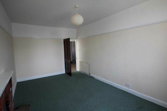 2 Bedroom Flat To Rent In West Street, Weston-Super-Mare, BS23