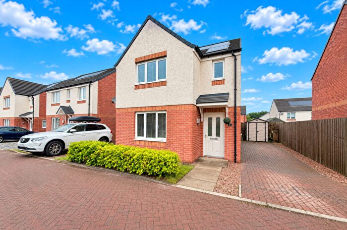 3 Bedroom Detached House For Sale In Longfaulds Place, Cumbernauld, G68