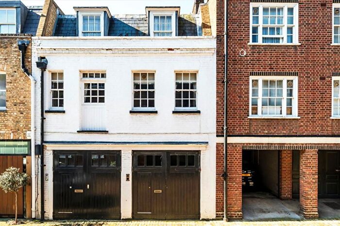 3 Bedroom Property To Rent In Harley Place, London, W1G