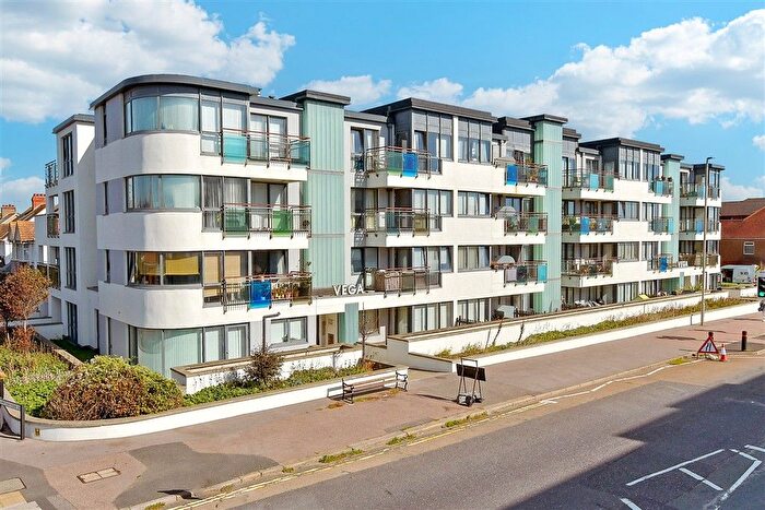2 Bedroom Flat For Sale In Roman Road, Hove, East Sussex, BN3