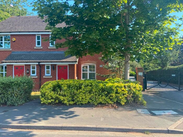 3 Bedroom Semi-Detached House To Rent In The Graylands, Finham, Coventry, CV3