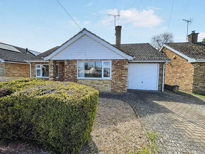 2 Bedroom Detached Bungalow For Sale In St. Peters Walk, Hockwold, IP26
