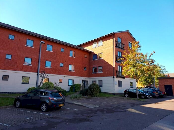 2 Bedroom Flat To Rent In Henke Court, Cardiff Bay, Cardiff, CF10