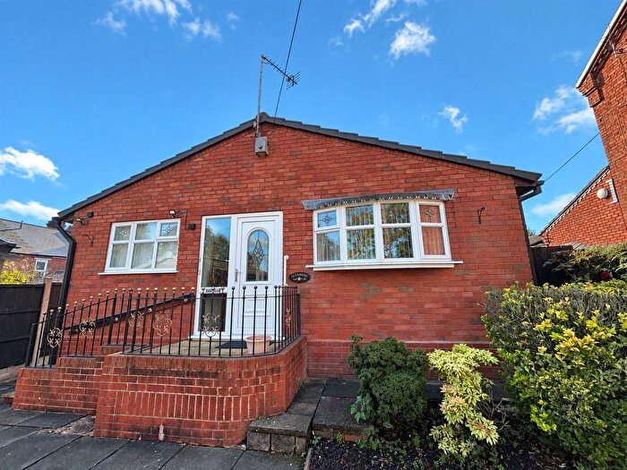 3 Bedroom Bungalow For Sale In Silverlands Avenue, Oldbury, West Midlands, B68
