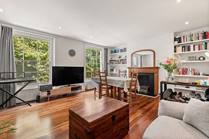 2 Bedroom Flat To Rent In Compton Road, Islington, N1