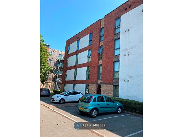 2 Bedroom Flat To Rent In Ordsall Lane, Salford, M5