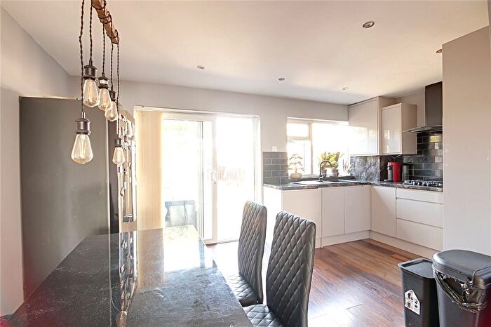 3 Bedroom Terraced House For Sale In Hoe Lane, Enfield, EN1