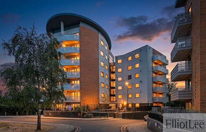 1 Bedroom Flat For Sale In Pearmain House, Apple Grove, HA2