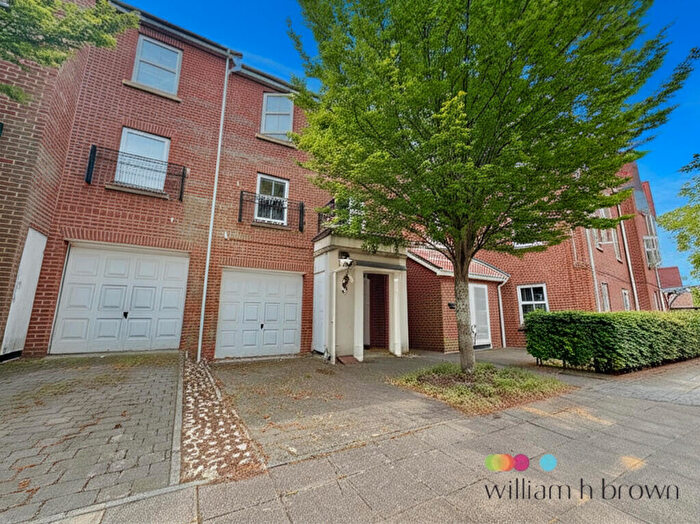 3 Bedroom Town House To Rent In Sarah West Close, Norwich, NR2