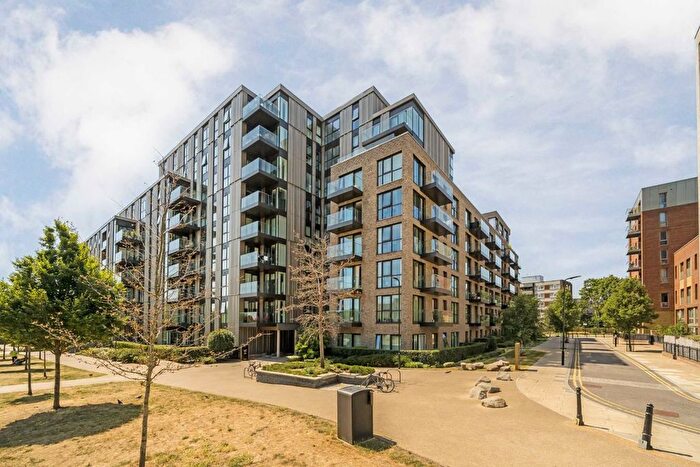 2 Bedroom Flat To Rent In Coster Avenue, London, N4