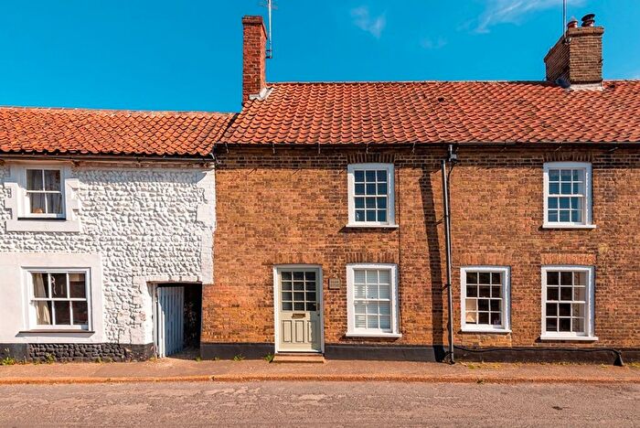 2 Bedroom Cottage For Sale In Ulph Place, Burnham Market, King's Lynn, PE31