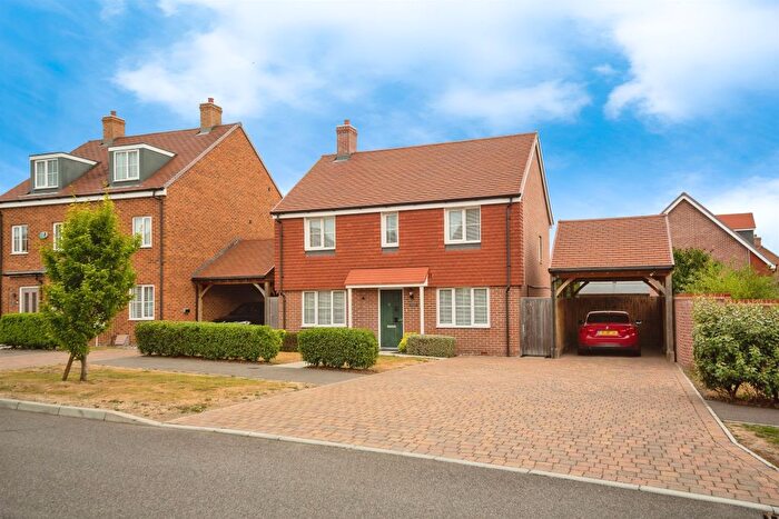 4 Bedroom Detached House For Sale In Watling Drive, Newington, Sittingbourne, ME9