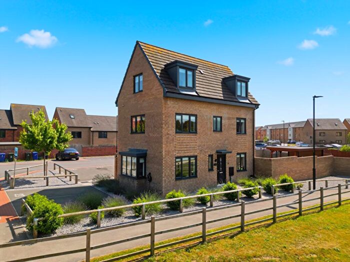 4 Bedroom Detached House For Sale In Larkspur Close, Doncaster, DN4