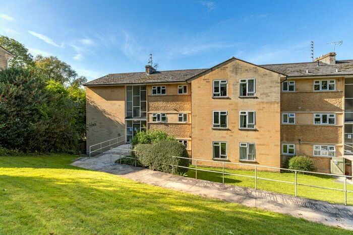 2 Bedroom Apartment To Rent In Chatham Park, Bath, Somerset, BA2