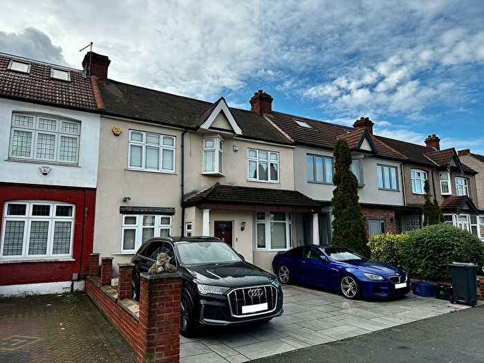 4 Bedroom Terraced House For Sale In Woodford Avenue, Ilford, Essex, IG2