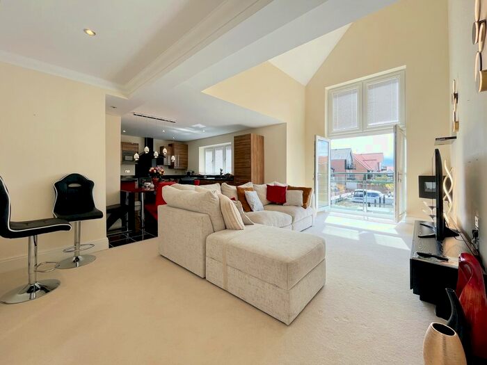 3 Bedroom Flat To Rent In Ellisons Quay, Burton Waters, Lincoln, LN1