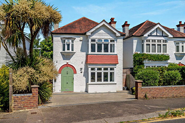 4 Bedroom Detached House For Sale In Love Lane, Pinner, HA5