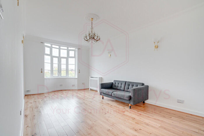 2 Bedroom Apartment To Rent In Grove End Gardens, St Johns Wood, London, NW8