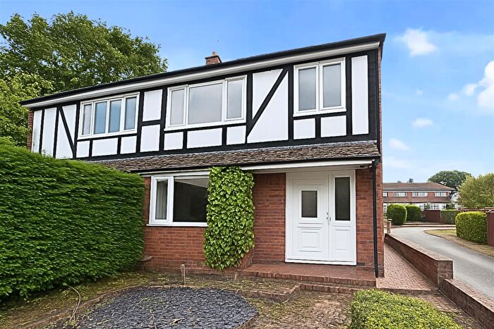 2 Bedroom Semi Detached House To Rent In Kirkgate, Waltham, Grimsby, DN37