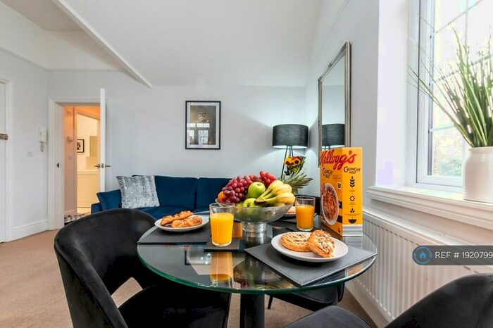 2 Bedroom Flat To Rent In Seymour House, Southampton, SO16