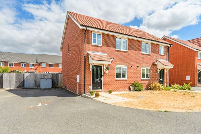 3 Bedroom Semi Detached House For Sale In Finch Road, Attleborough, NR17