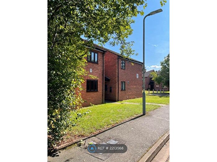 1 Bedroom Flat To Rent In Harlington, Harlington, Hayes, UB3