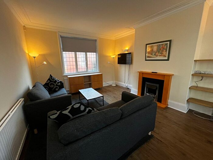 6 Bedroom Terraced House To Rent In Rokeby Gardens, Leeds, West Yorkshire, LS6