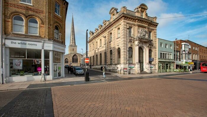 1 Bedroom Apartment To Rent In High Street, SO14