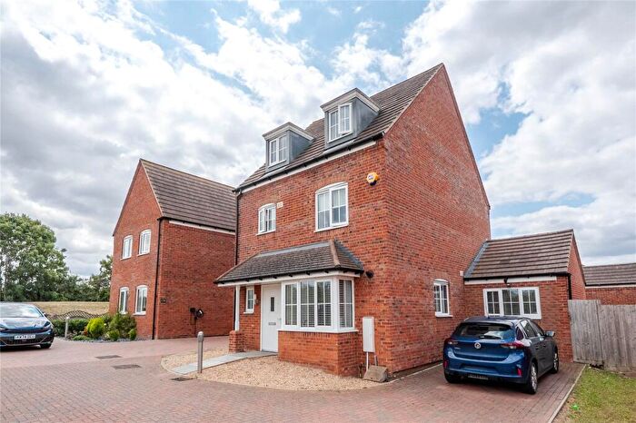 4 Bedroom Detached House For Sale In Missenden Street, Newton Leys, Bletchley, Milton Keynes, MK3